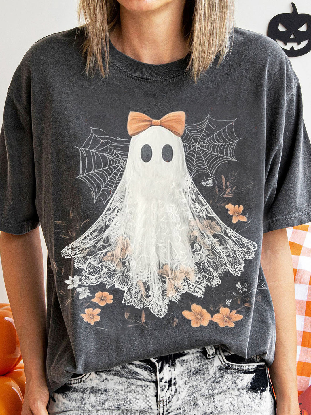 Cute Ghost In A Lace Dress Crew Neck T-shirt