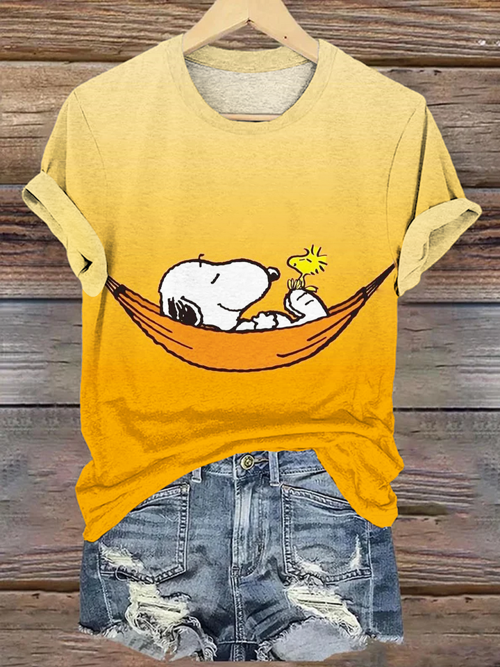 Fun Holiday Snoopy Lounge Chair Beach Vibes Crew Neck T-shirt