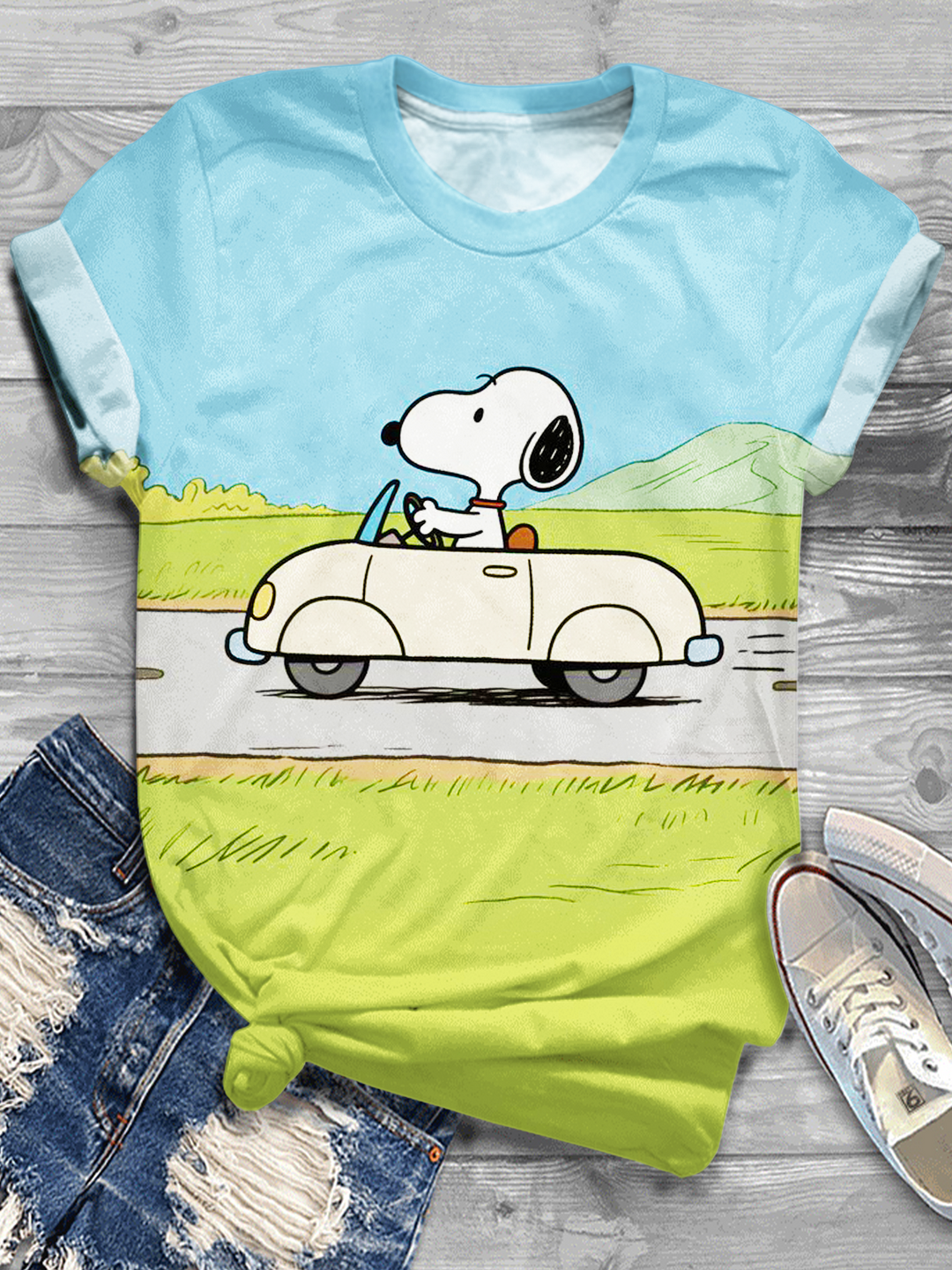 Fun Holiday Snoopy Goes On A Trip Crew Neck T-shirt