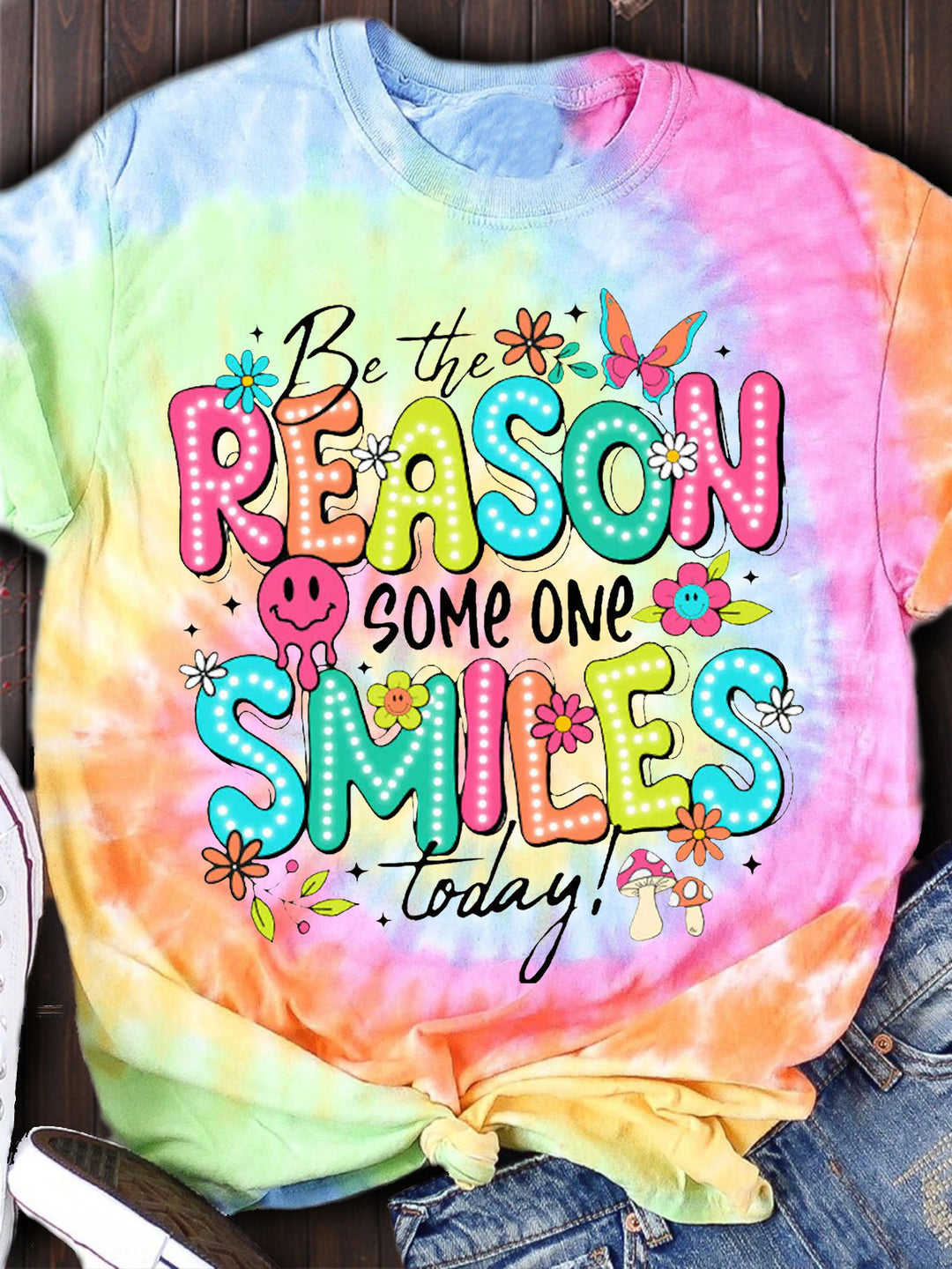 Be The Reason Someone Smiles Today Print Crew Neck T-shirt