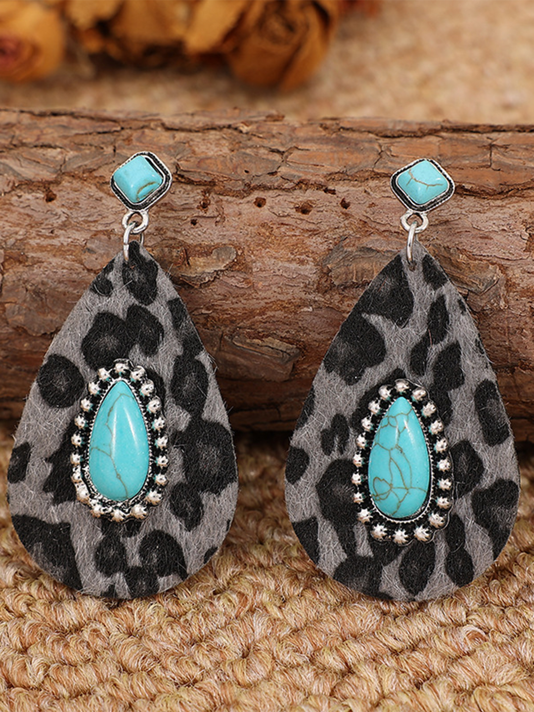 Retro Bohemian Creative Teardrop Turquoise Leopard Leather Earrings