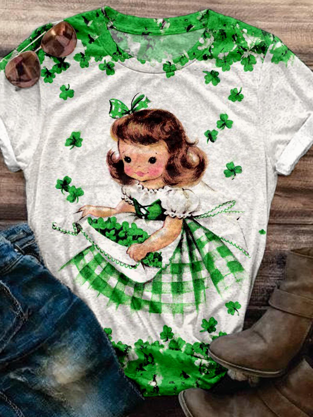 Vintage Lucky Clover Girl Crew Neck T-shirt