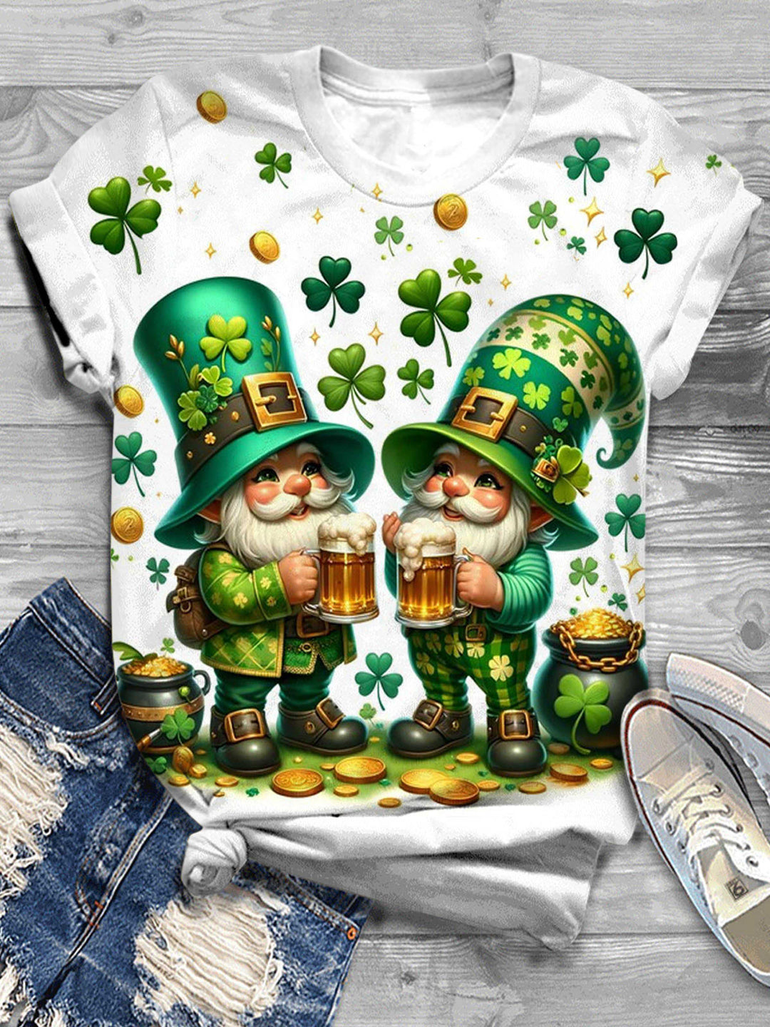 Beer Drinking Irish Gnomes Print Crew Neck T-Shirt
