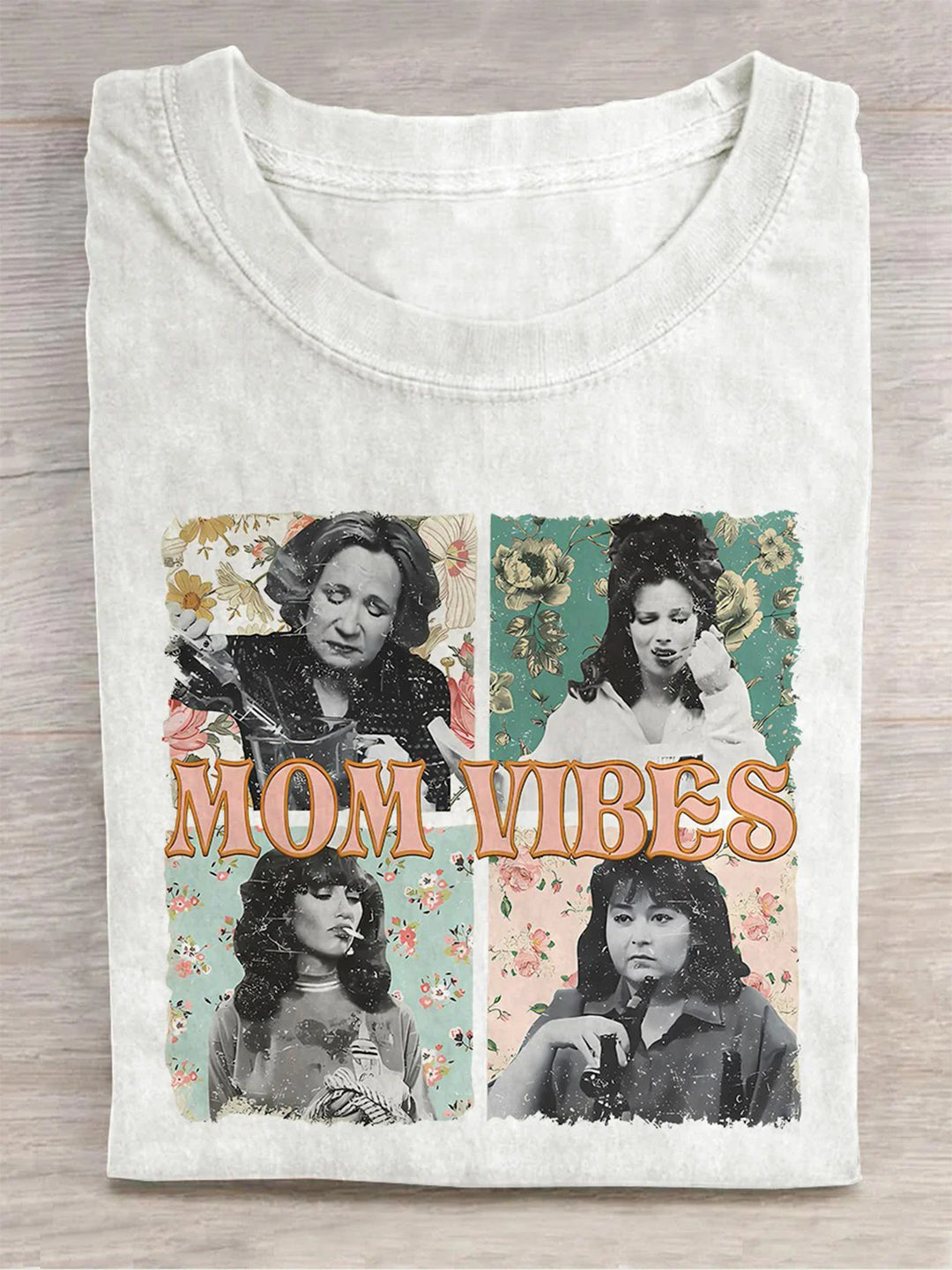 Vintage 90s Mom Vibes Mother's Day Crew Neck T-shirt