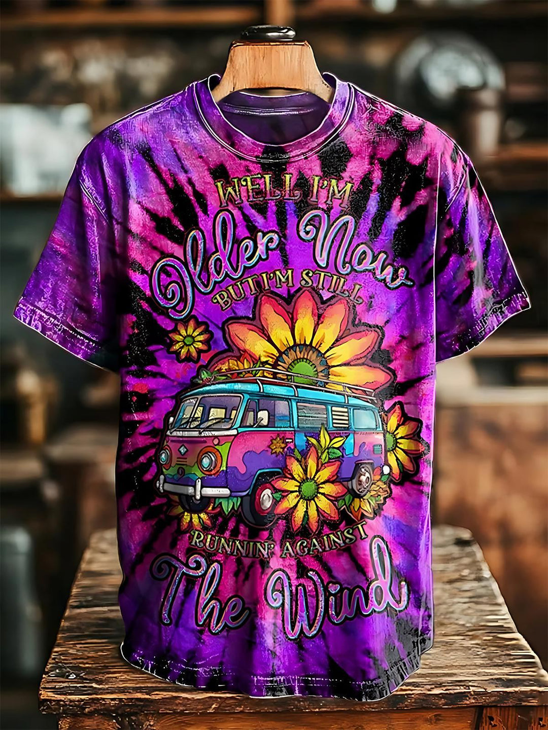 Tie-Dye Hippie Bus Sunflower Women's Short Sleeve Crew Neck T-shirt