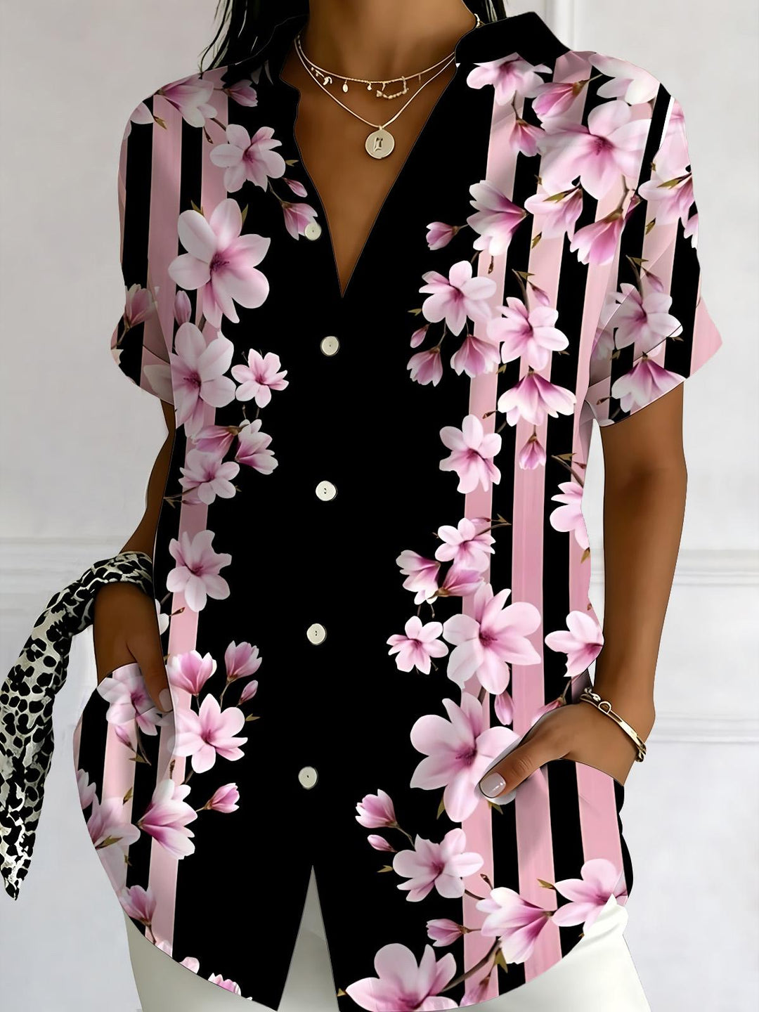 Sakura Stripe Print Women's Short Sleeve Shirts