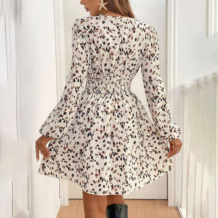 Long Sleeve Short Dress for Women V Neck Bohemian Floral Dress Lantern Sleeves for Dating Travel Vacation charming