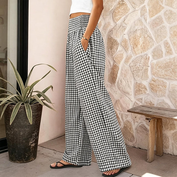 Women Gingham Pants Smocked Waist Plaid Pajama Lounge Pants Wide Leg Trousers with Pocket for Daily Wear gently