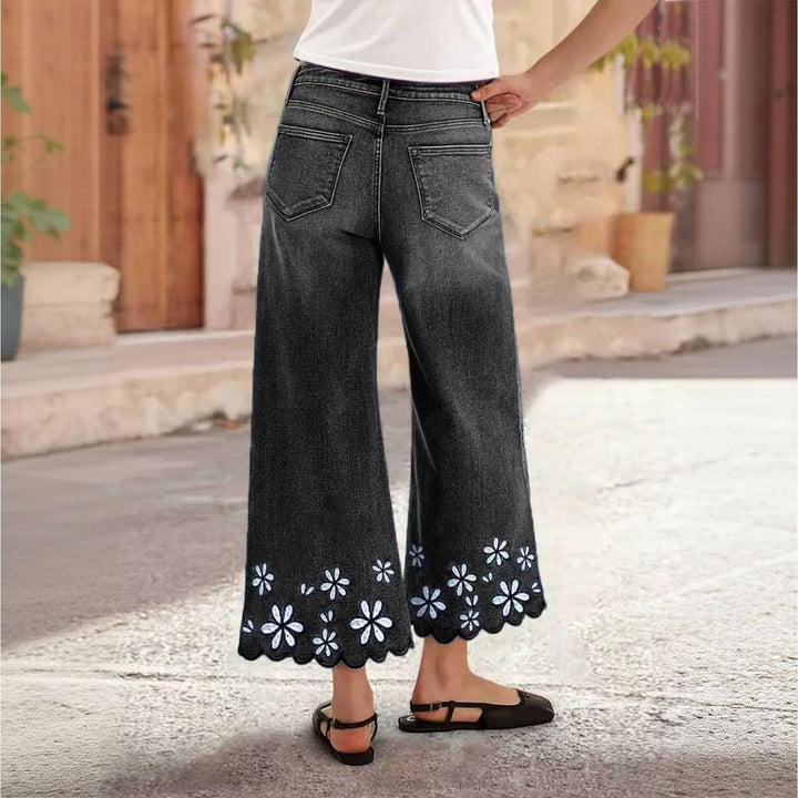 Cropped Wide Leg Jeans Floral Embroidery Boho Wide Leg Jeans Middle Waisted Cropped Denim Pants for Travel excellently