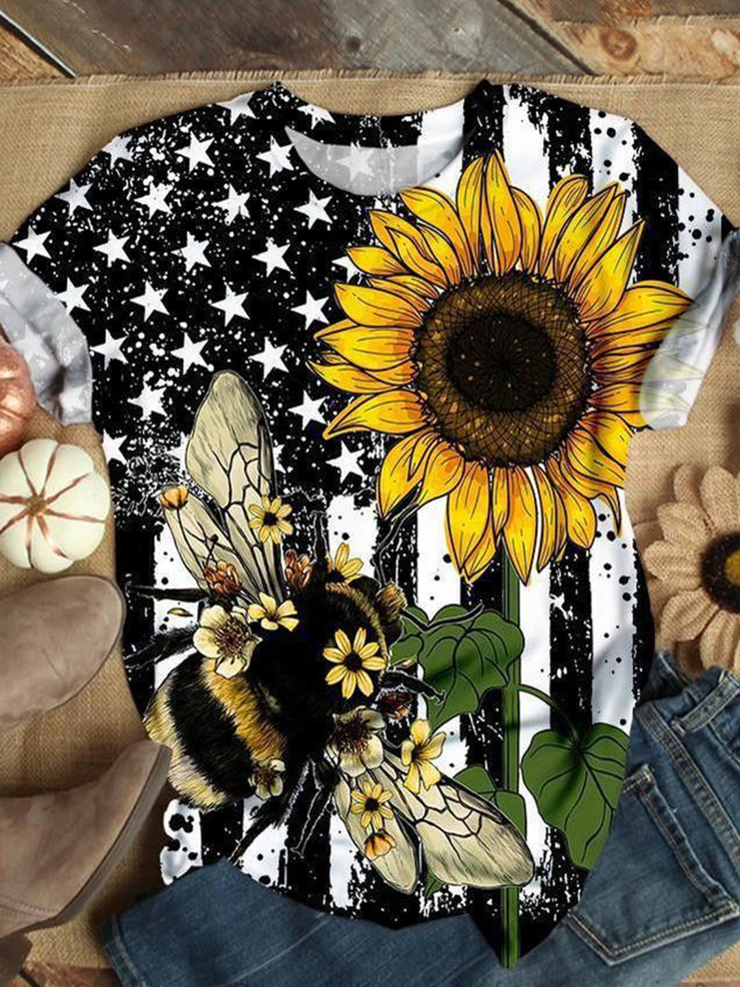 Sunflower Bee Casual T-shirt