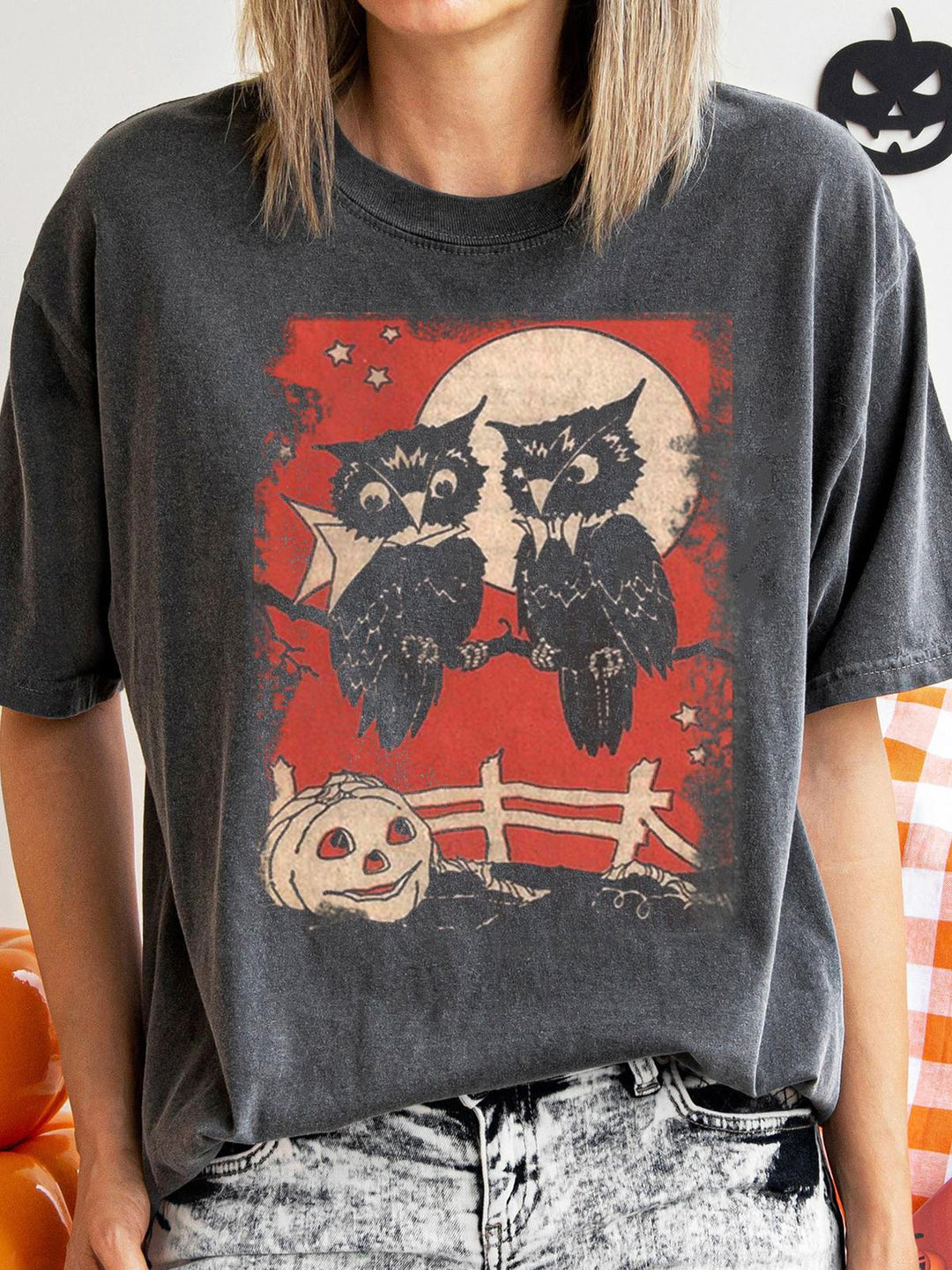Vintage Halloween Owl Crew Neck T-Shirt