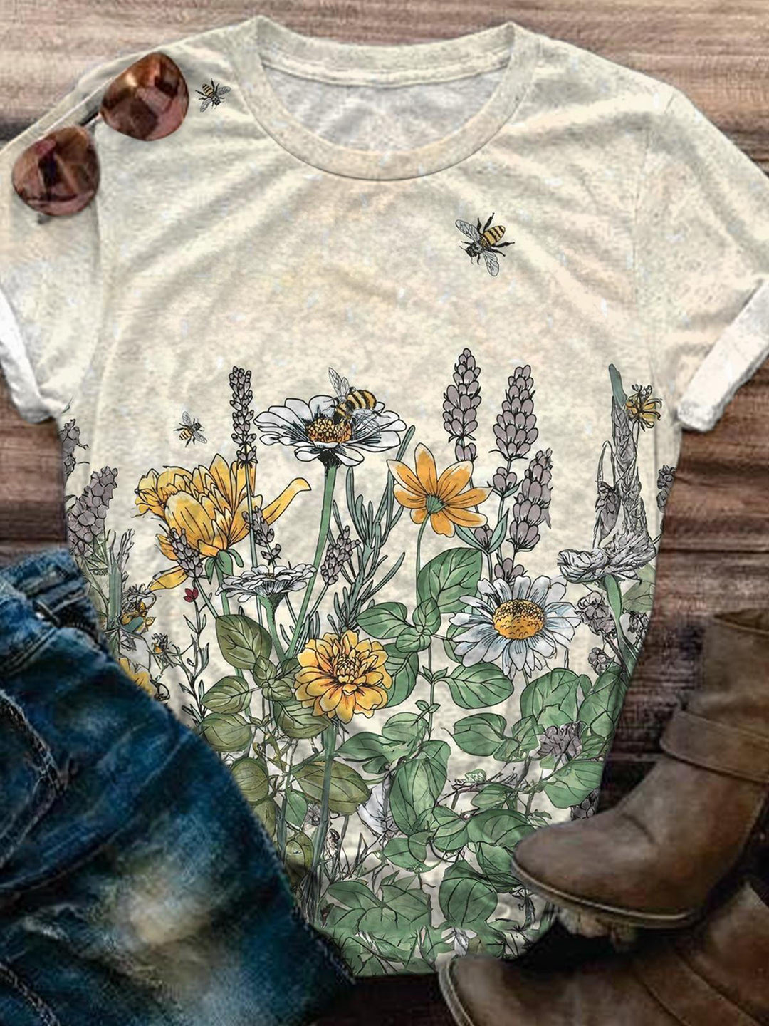 Vintage Daisy Bee Crew Neck T-shirt