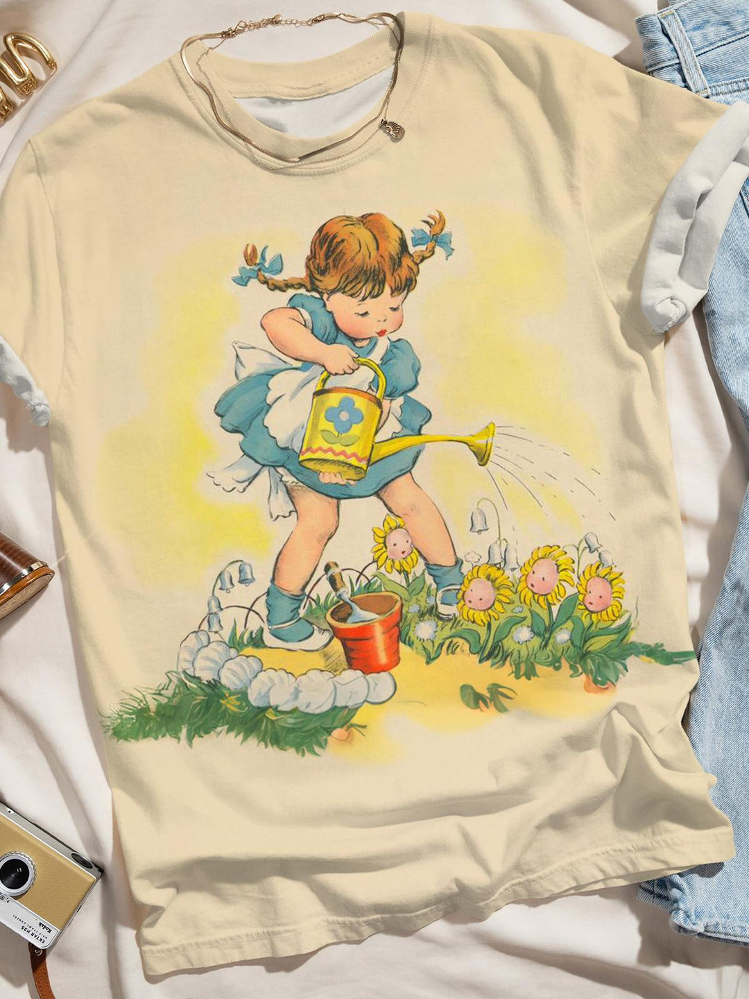 Vintage Watering Flower Girl Crew Neck T-shirt