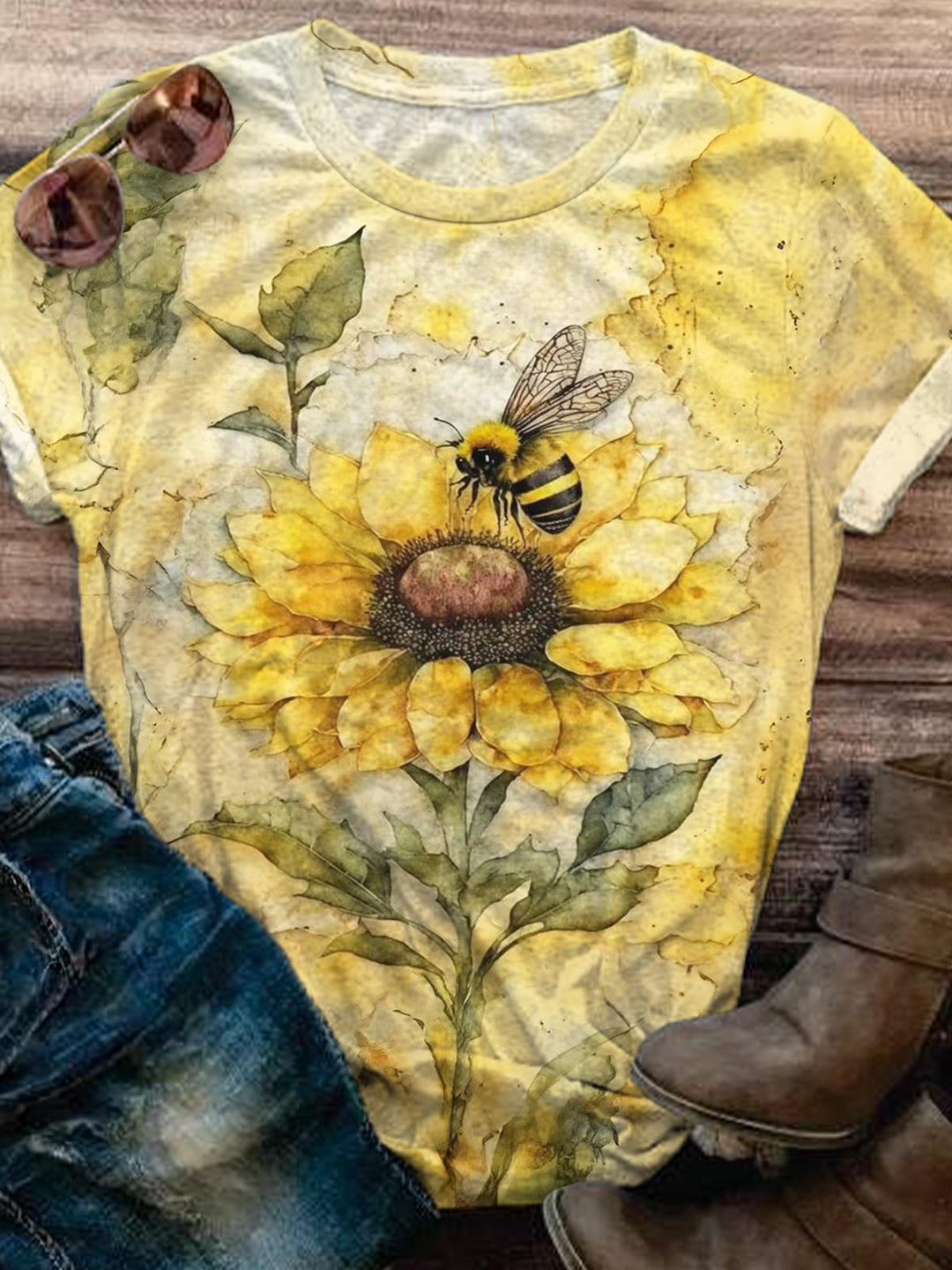 Vintage Sunflower Bee Crew Neck T-shirt