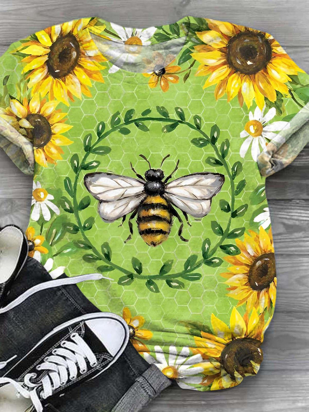 Women's Flower And Bee Print Crew Neck T-shirt